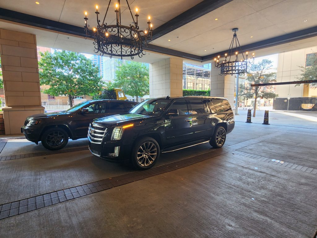 Barton Creek Country Club Lake Travis Limo, Car Service and Airport Transportation to and from Austin Airport